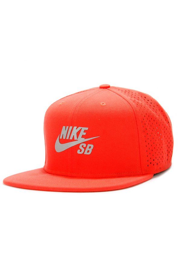 In excuus Isaac Nike SB Pro Performance Trucker Hat Red
