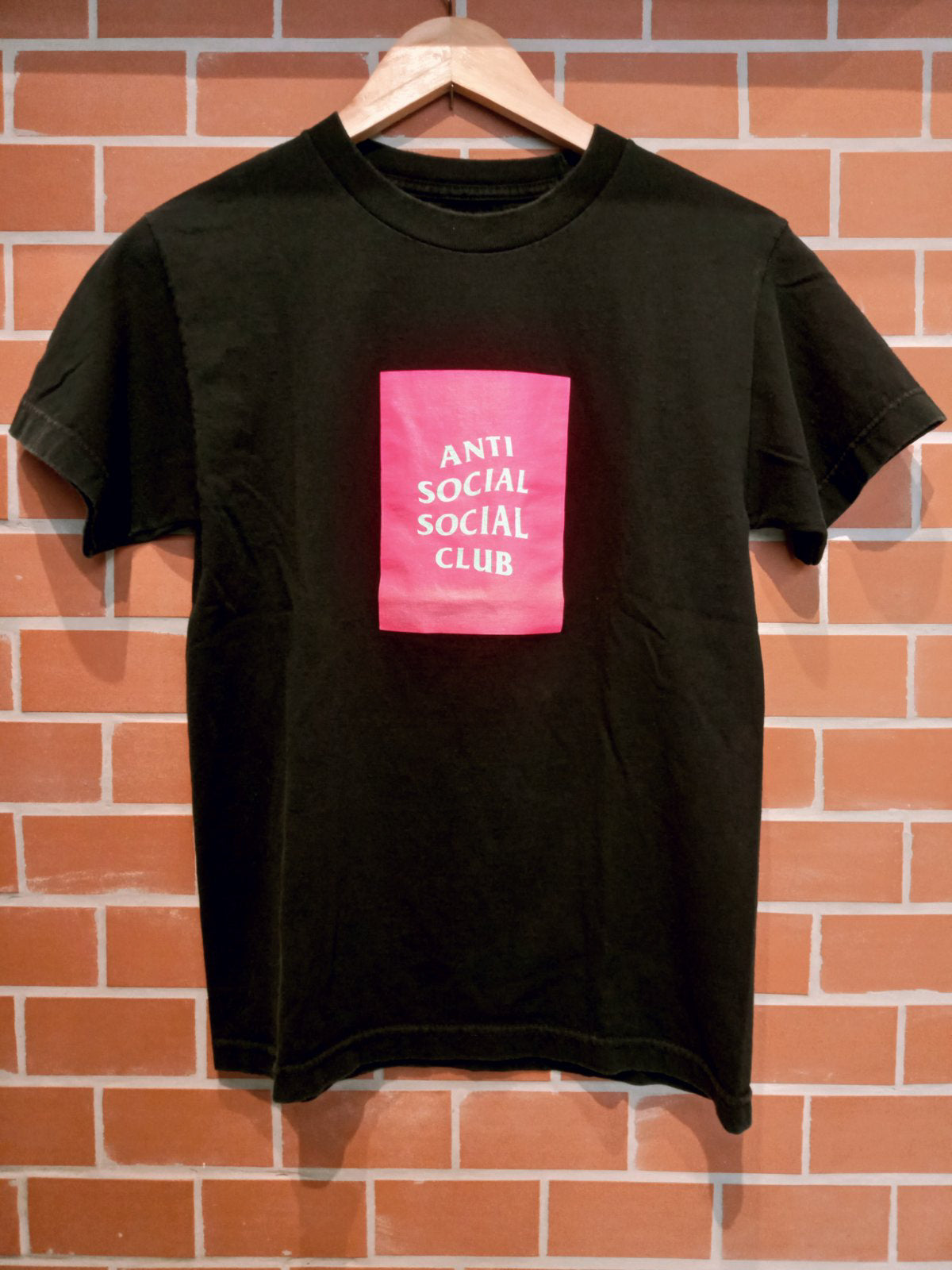 Anti social shop social club pink